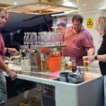 Im Bierwagen geht's rund