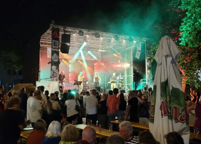 Tom Sixt-Rummel verabschiedet Red Fox und bedankt sich für eine grandiose Party
